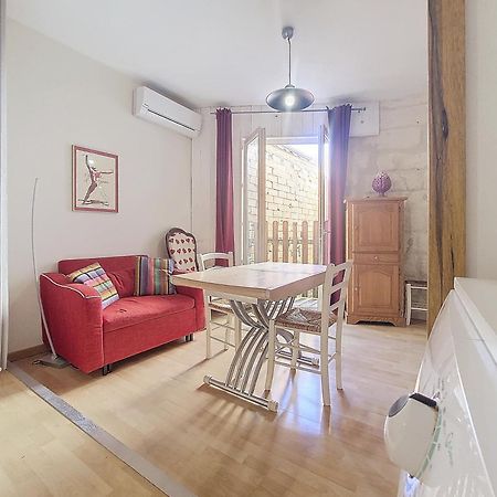Studio Climatise Corps Saints Apartment Avignon Bagian luar foto