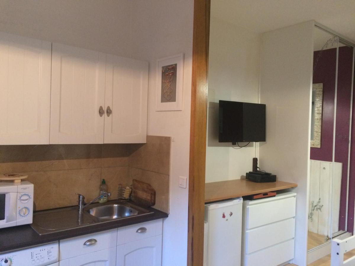 Studio Climatise Corps Saints Apartment Avignon Bagian luar foto